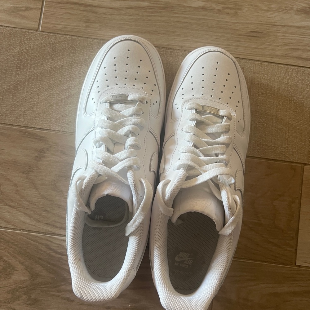 Men's White Nike Air Force 1 Sneakers